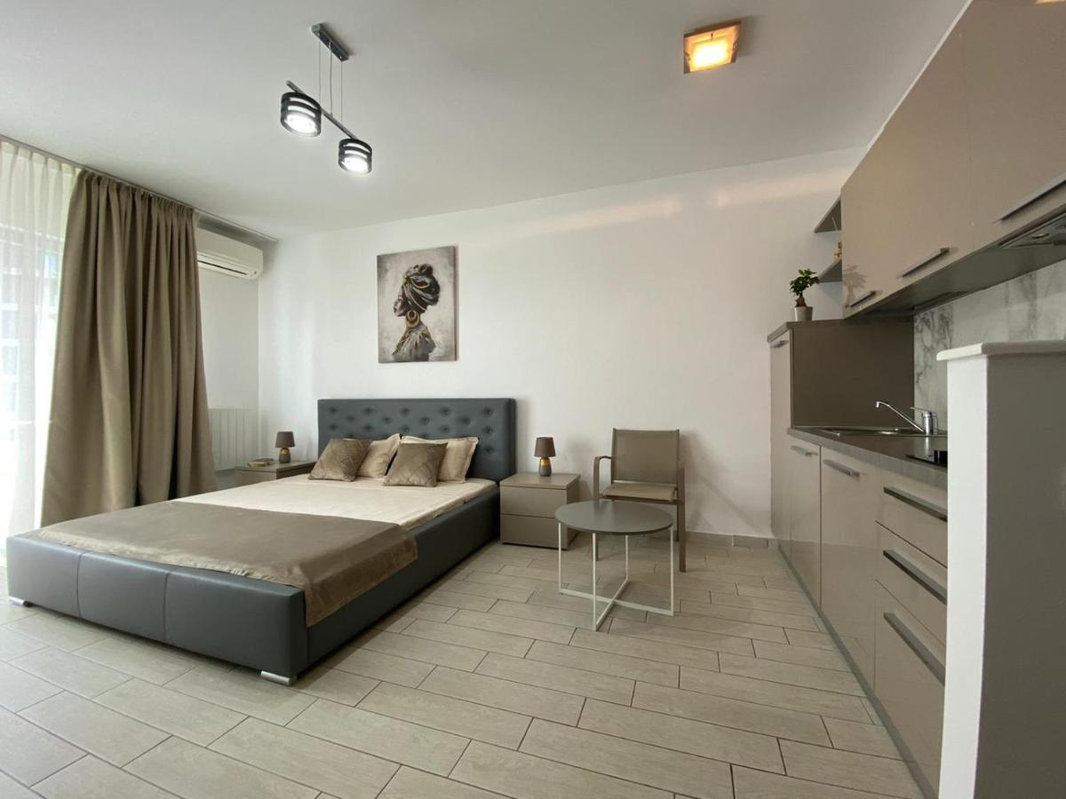 De Silva Studio Adia 4 Mamaia Eksteriør billede